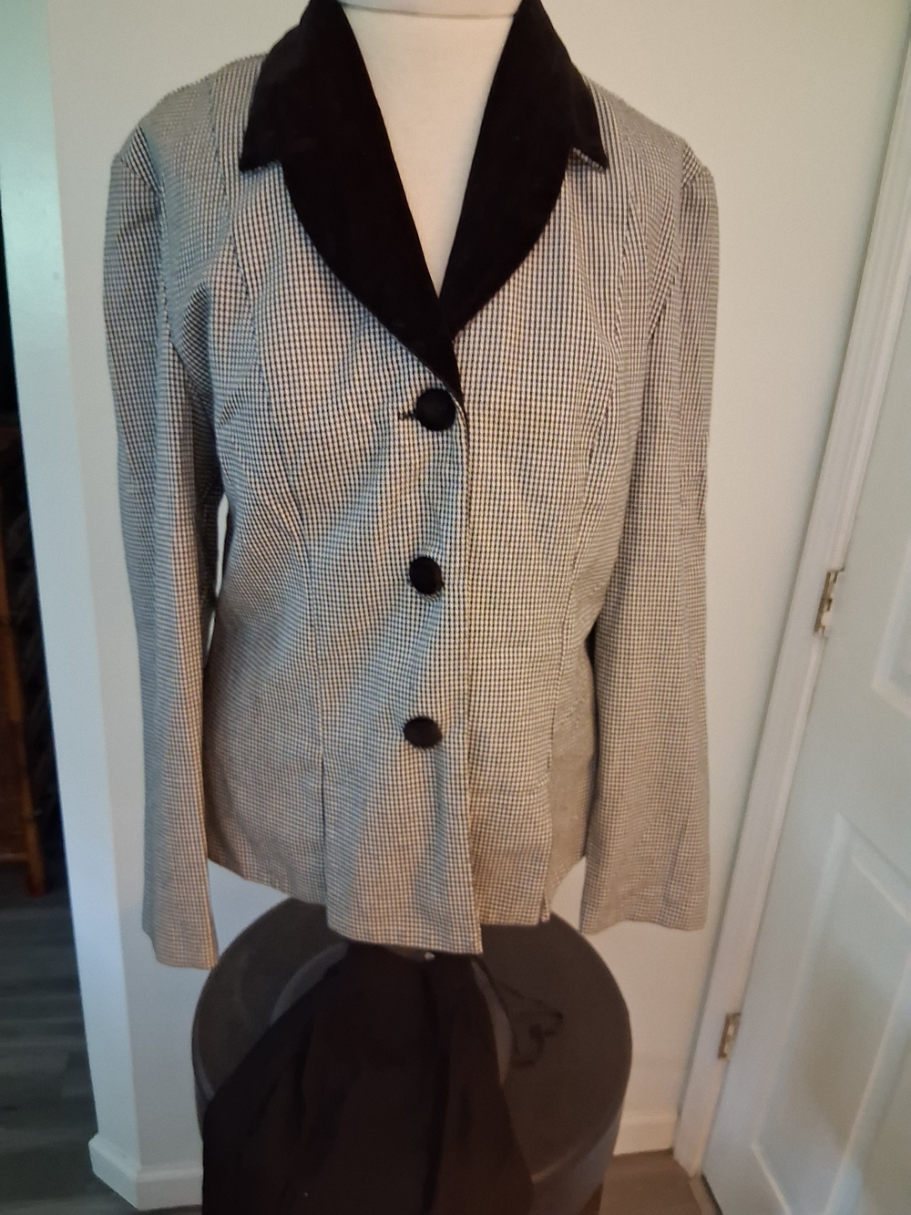 Classic Black & White Houndstooth Blazer with Black Velvet Collar